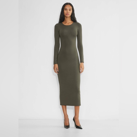 Aritzia Dresses & Skirts - NWT Aritzia Contour Crew Longsleeve Maxi Dress